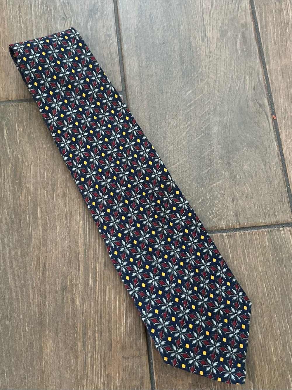 Valentino Cravatte Handmade in Italy Silk Tie Burgundy/Blue/Yellow